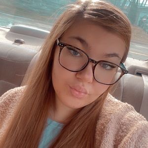 Meet your Posher, Sabrina